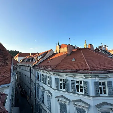 1464, Old Center