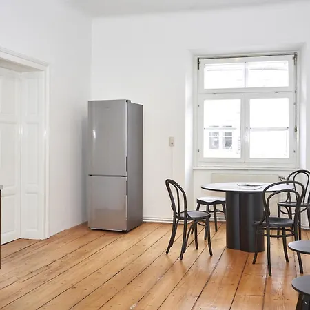 アパート 1464, Old Center