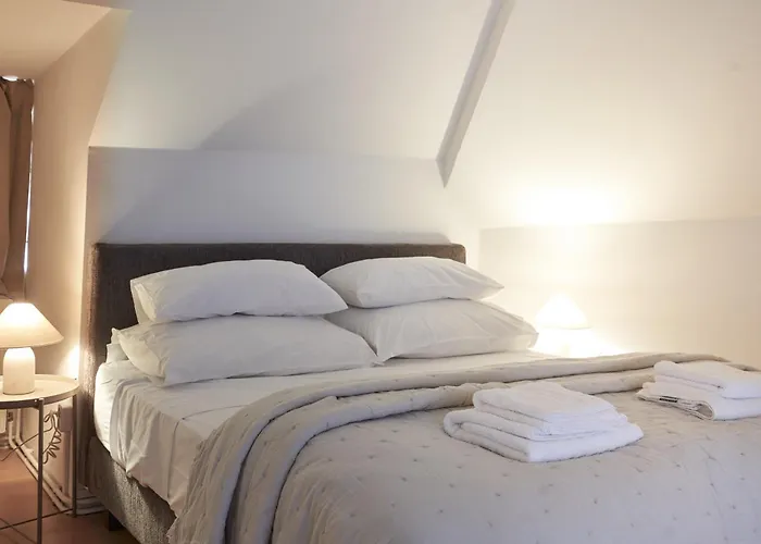 1464, Old Center アパート