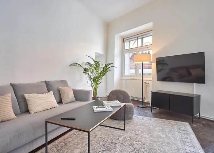 1464, Old Center アパート *