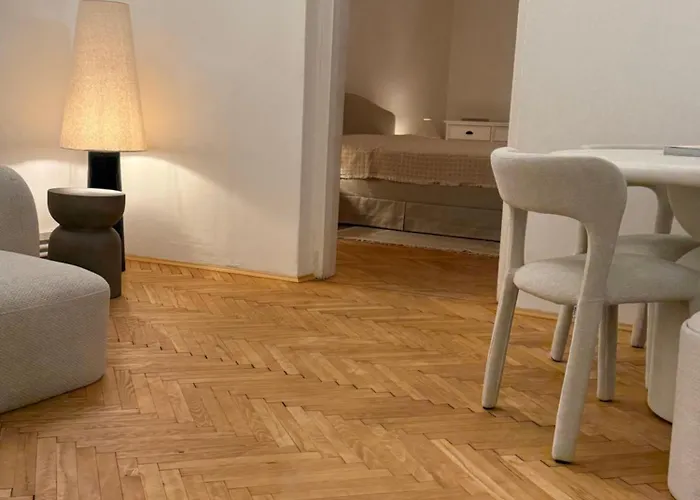 1464, Old Center アパート *