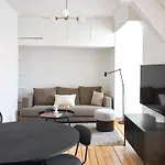 1464, Old Center Апартаменти *