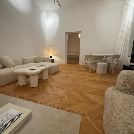 アパート Graz 1464 Historic Apartments, Old Town